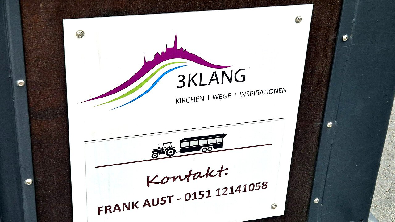 Kontaktschild des Planwagen-Anbieters 3Klang