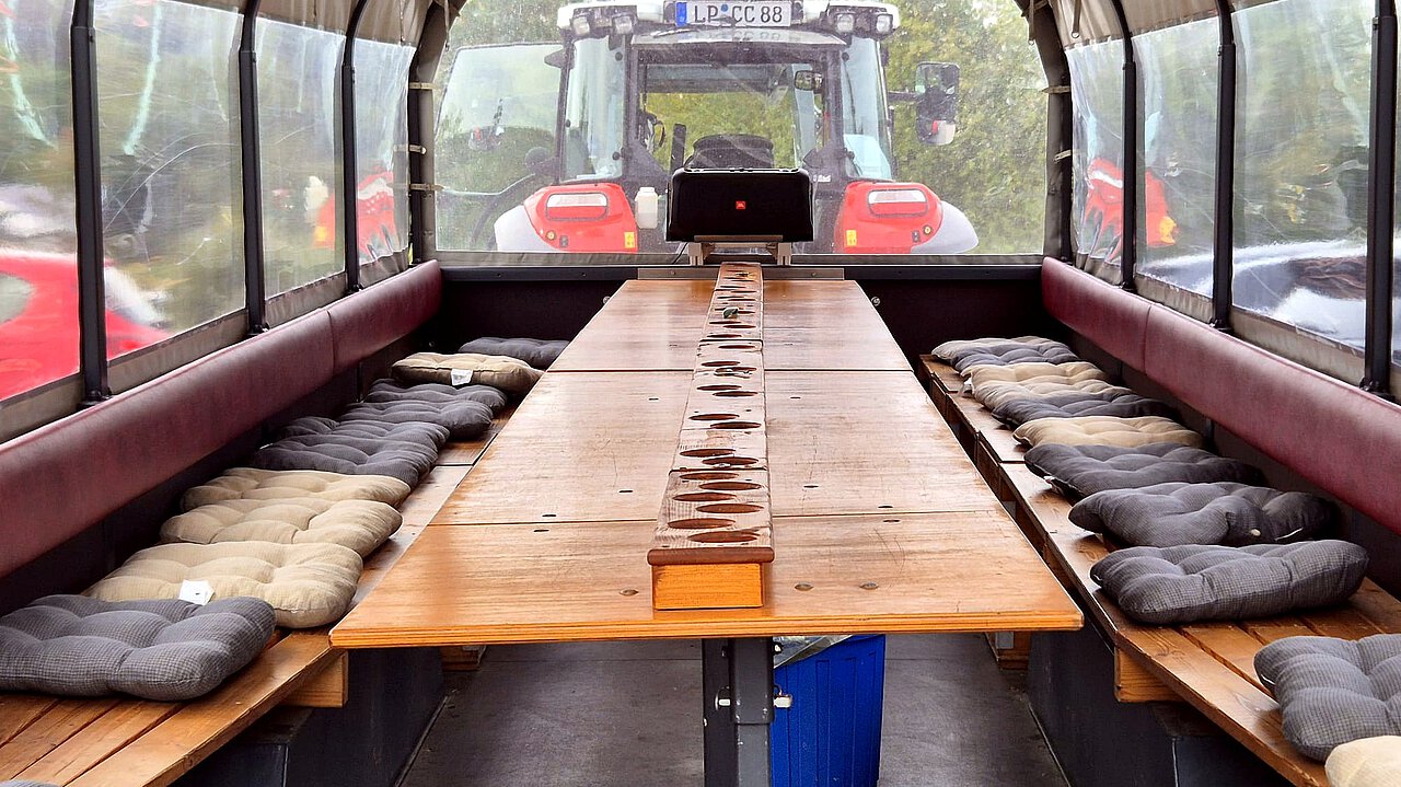 Innenraum des Planwagens beim Planwagenpilgern